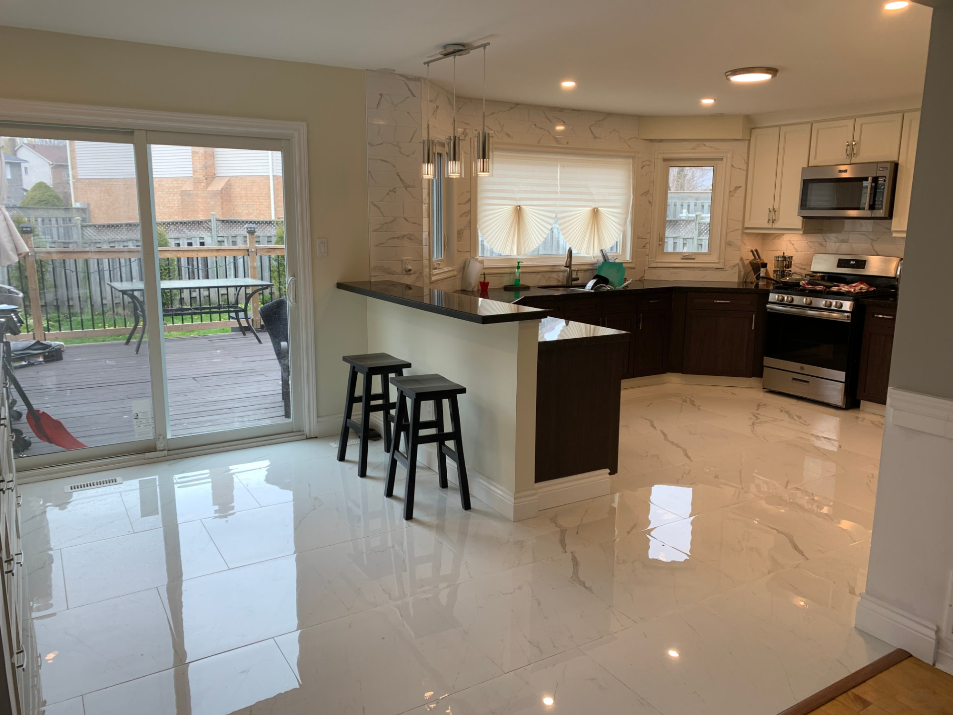 Kitchen With Breakfast Bar